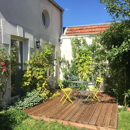 Les Du Clos Saint-martin Apartment Maule