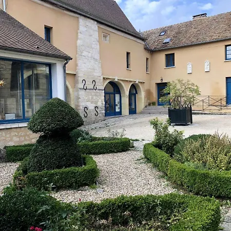 Les Du Clos Saint-martin Apartment Maule